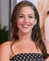 Martha MacIsaac: Age, Photos, Family, Biography, Movies, Wiki & Latest