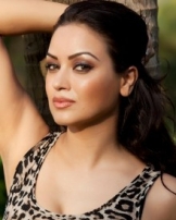 Maryam Zakaria Maryam Zakaria