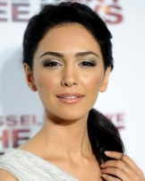 Nazanin Boniadi Nazanin Boniadi