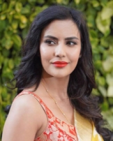प्रिया आनंद प्रिया आनंद