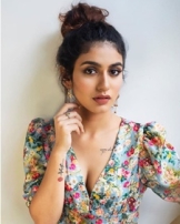 പ്രിയ പ്രകാശ് വാര്യര് പ്രിയ പ്രകാശ് വാര്യര്