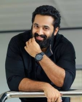 ഉണ്ണി മുകുന്ദൻ ഉണ്ണി മുകുന്ദൻ