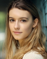 Daisy Edgar Jones Daisy Edgar Jones