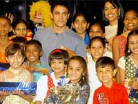 Aamir Khan with Children Aamir Khan with Children