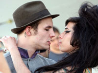 Amy Winehouse with her husband Amy Winehouse with her husband
