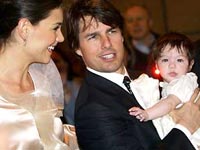 Katie Holmes and Tom Cruise with daughter Suri Katie Holmes and Tom Cruise with daughter Suri
