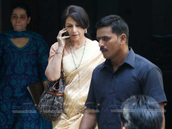 Exclusive Pictures | Saif Ali Khan Kareena Kapoor | Post Wedding
