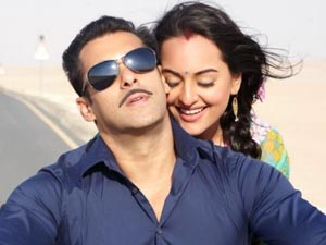 Sonakshi Sinha | Salman Khan | Bhai | Dabangg 2 - Filmibeat