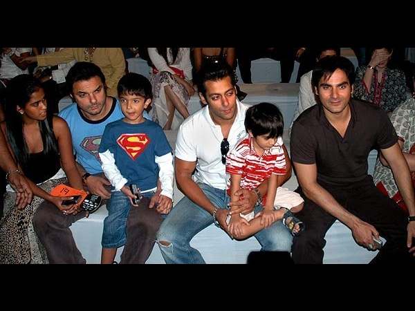Khan Brothers And Their Children!