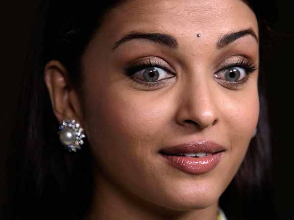 Aishwarya's Candid Moments