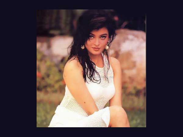 Aish's Hot Pics