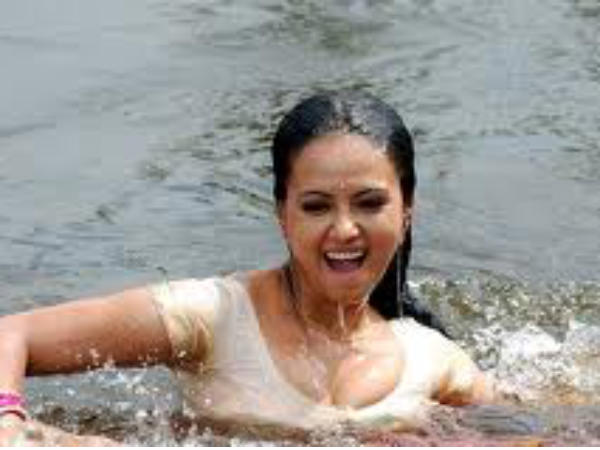 Sana Khan