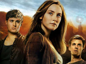 The Host Movie Review | Hollywood Film | Saoirse Ronan | Jake Abel