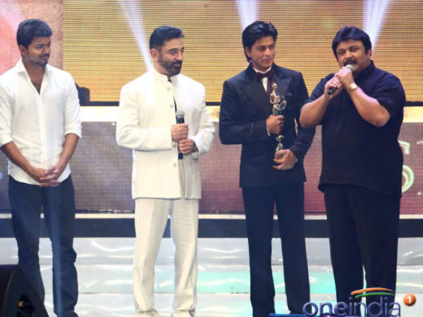 Shahrukh Khan At Vijay Awards