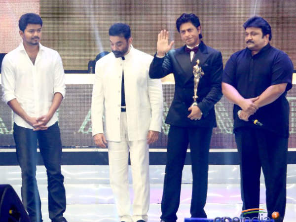 Shahrukh Khan At Vijay Awards
