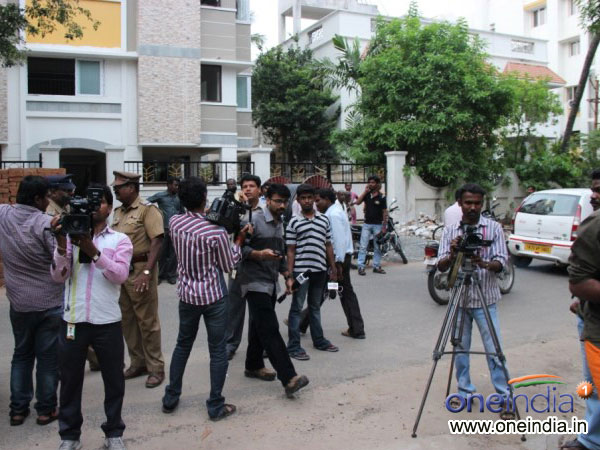 Media Persons In Kanaka Residence