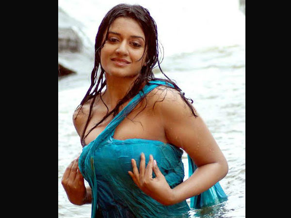 Exclusive: LOVE DOSE Full Video Song Yo Yo Honey Singh