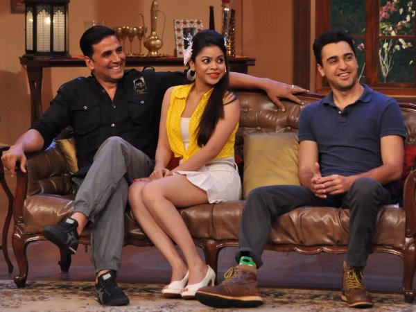 Akshay Kumar With Bittu's Wife