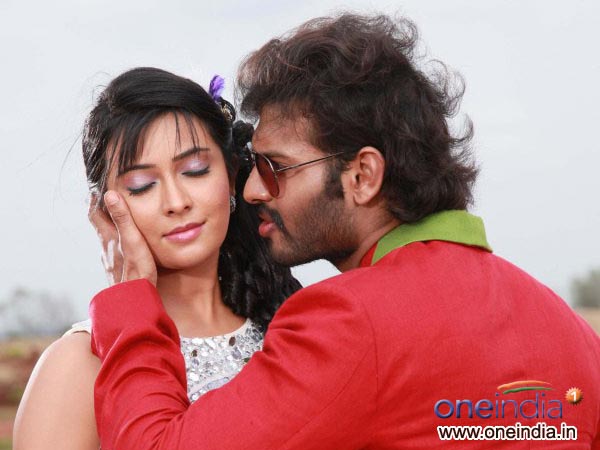 Dilwala Movie Review Sumanth Shailendra Radhika Pandit Director Anil Filmibeat