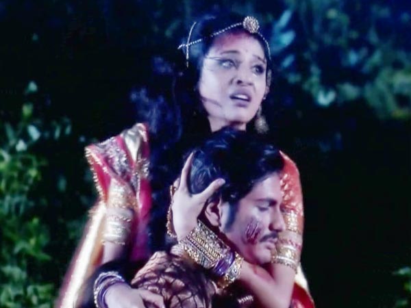 Jodha Akbar: Jalal Saved From Jodha's Medicine, But He 