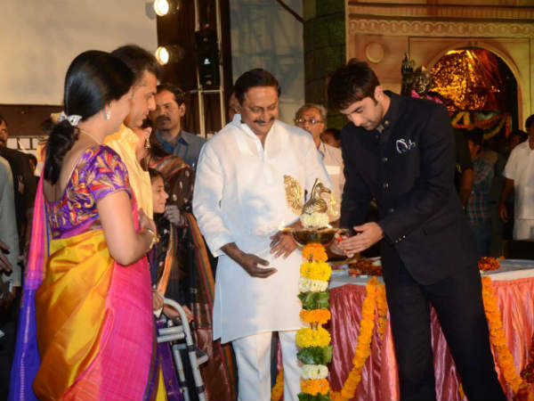 Right Platform For Entertainment, Education