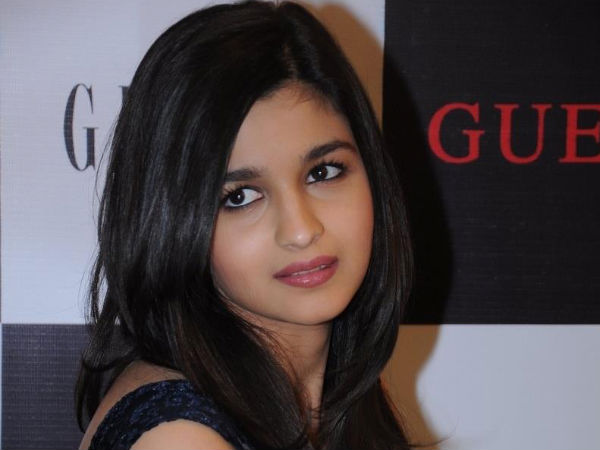alia bhatt romance humpty sharma ki dulhania filmibeat