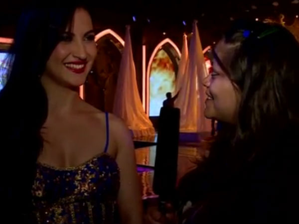 Elli Avram With Press