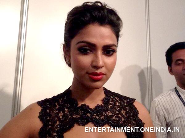 Asianet Film Awards 2014 - Amala Paul Is The Best Actress