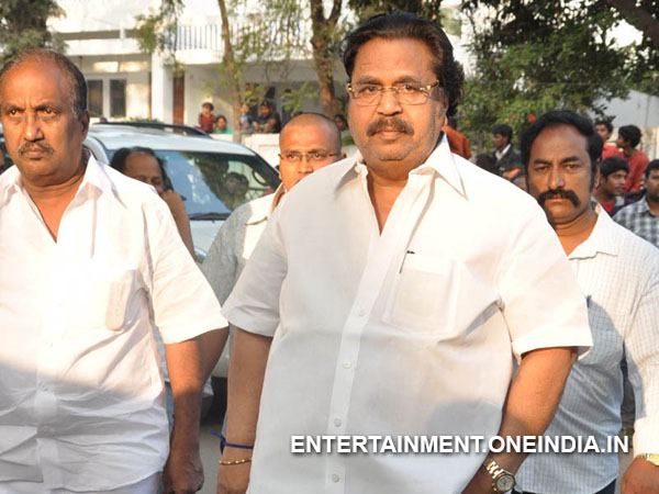 Dasari Pays Last Respect To ANR