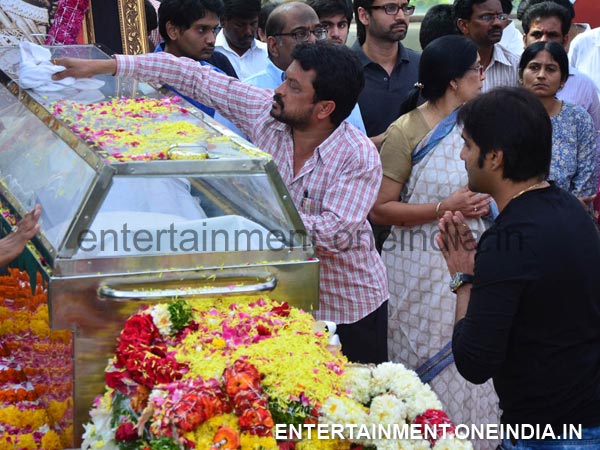 Tharun Pays Last Respect To ANR