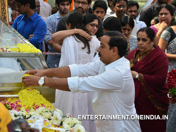 Ram Achant Pays His Last Respect To ANR