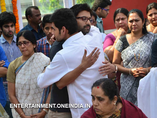 Mahesh Babu Hugs Sumanth