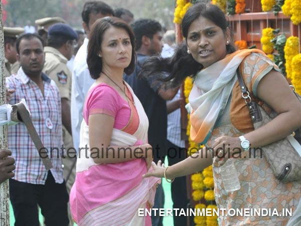 Amala At ANR's Funeral