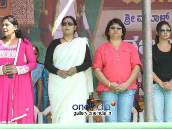 Sandalwood Actresses In The Rally