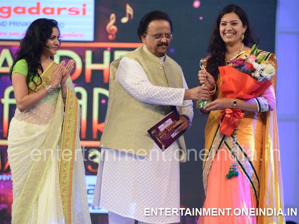 Geetha Wins GAMA Best Singer Award