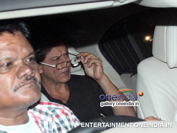 SRK Arrives At Abhishek's Birthday Bash