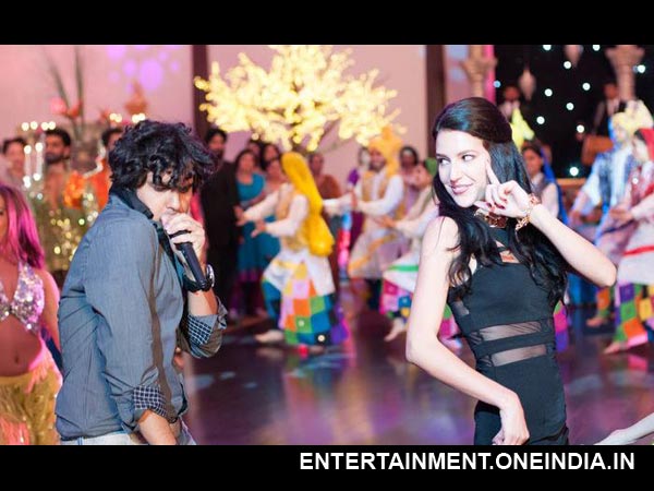 Isabel Kaif's Dr. Cabbie - First Look