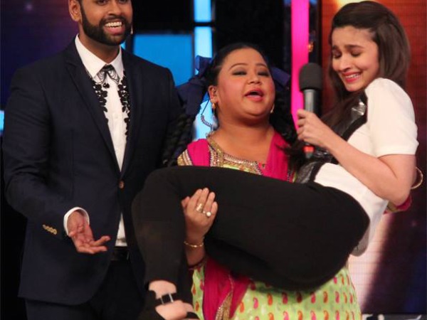 actress lifting and carrying actor india s got talent bharti singh lifts alia bhatt alia actress lifting and carrying actor india s got talent bharti singh lifts alia bhatt alia