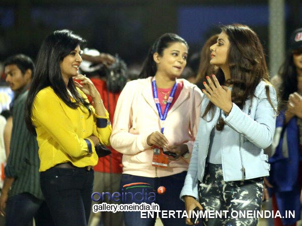 Priyamani And Parul Yadav