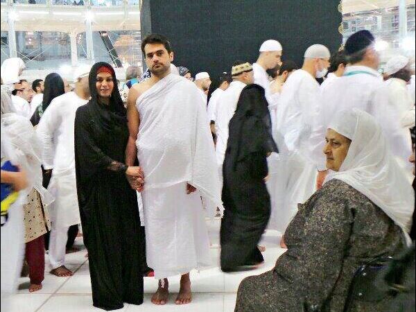 Veena Malik And Bashir In Mecca