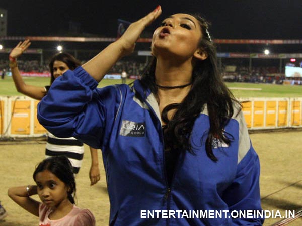 Ragini Dwivedi In Bollywood 