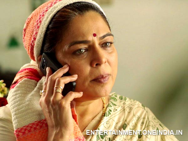 Reema Lagoo In Vaastav (1999)