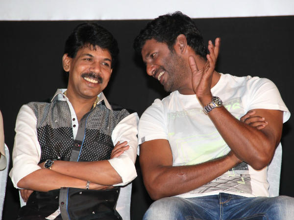 Vishal Sharing A Light Moment With Bala At Naan Sigappu Manithan