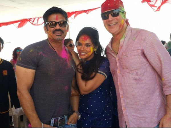 Neetu Chandra With Sunil Shetty