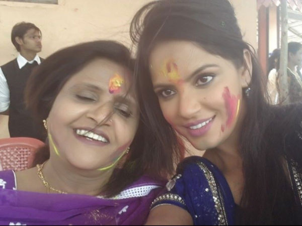 Neetu Chandra With Her Mom
