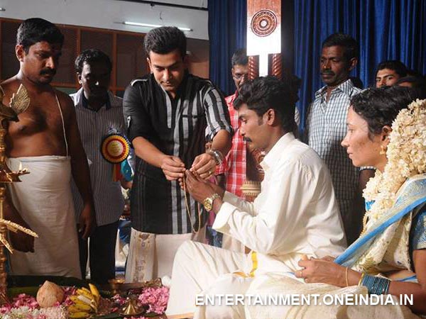 Prithviraj Handovers 'Thali'