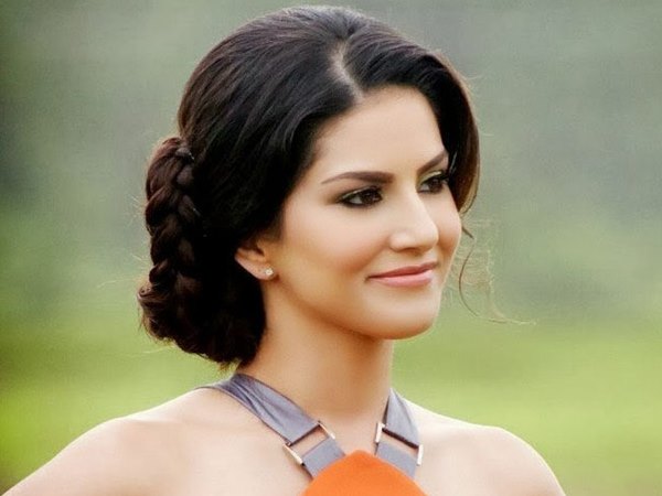Sunny Leone Outdoors
