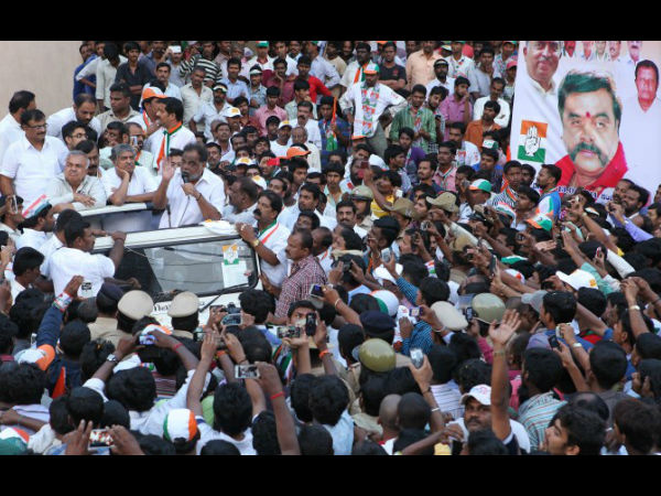 Ambareesh With Nandan Nilekani