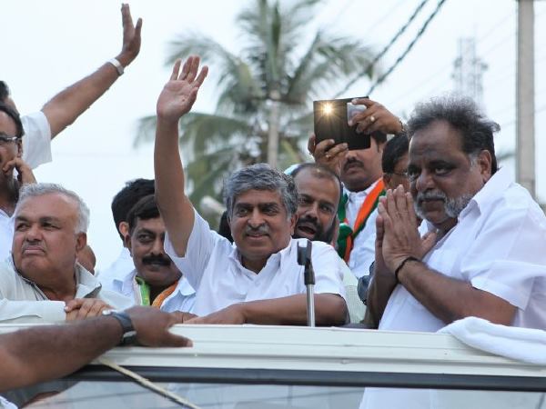 Ambareesh With Other Politicians