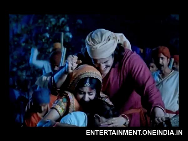 Jodha Akbar: 17th April; Jalal Reaches Jodha At Last While Getting
